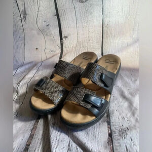 Clarks Delana Fenela Wedge Heel Sandals Black Gray Snakeskin Women’s Slip‎ On 9